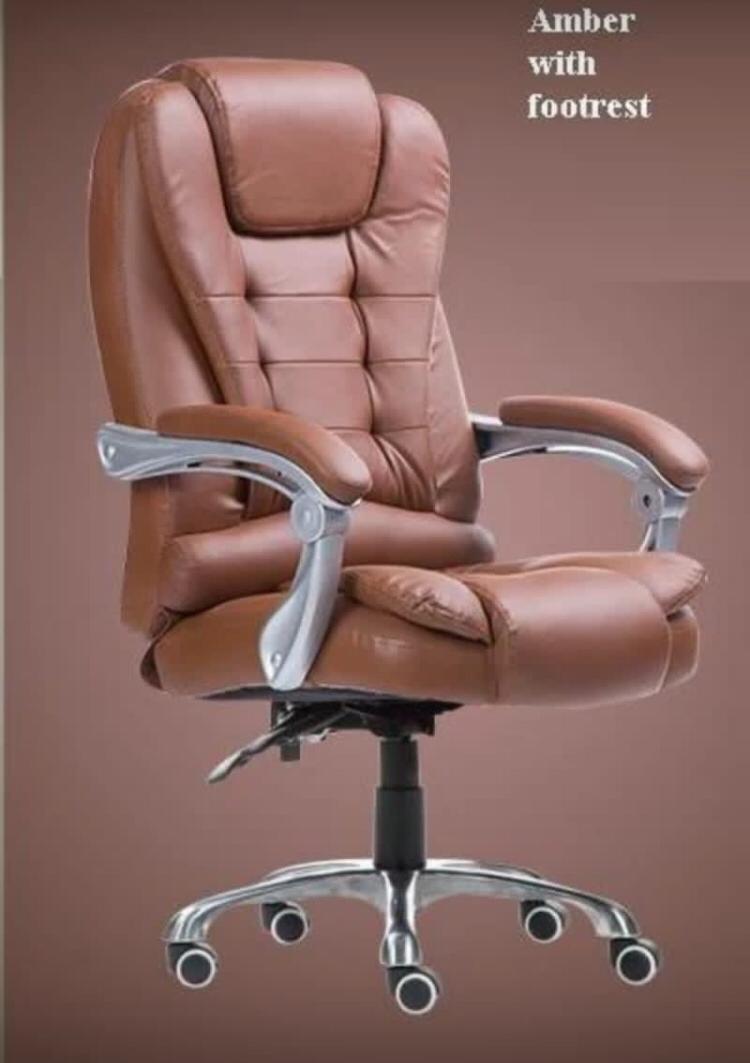 Adjustable Gaming & Relaxation Leather Chair Universal